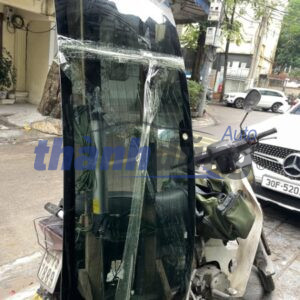 Kính Chắn Gió Sau Mercedes Glc200 2016 | 2537400700